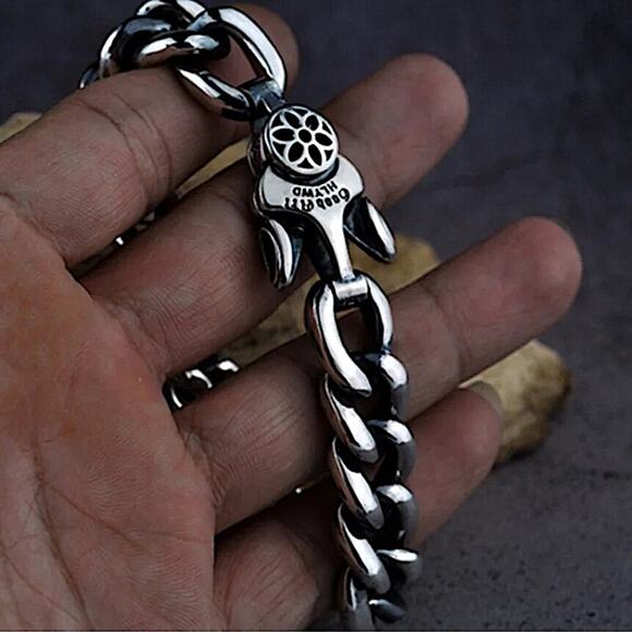 Stainless Steel Cuban Chain Link Bracelet - Picture 15 of 15